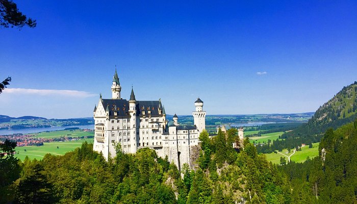 Yalnızlık ihanet ve intihar: Almanya’daki en popüler kalenin sahibinin üzücü hikayesi