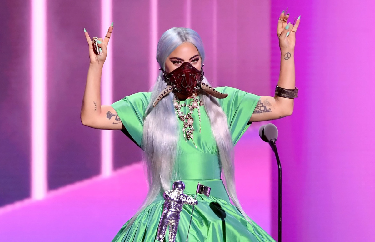Prens Charles’tan Lady Gaga’ya: Yıldızların en sıradışı koruyucu maskeleri