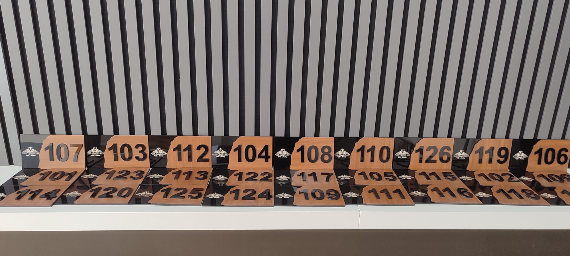 Kapı İsimliği (2)