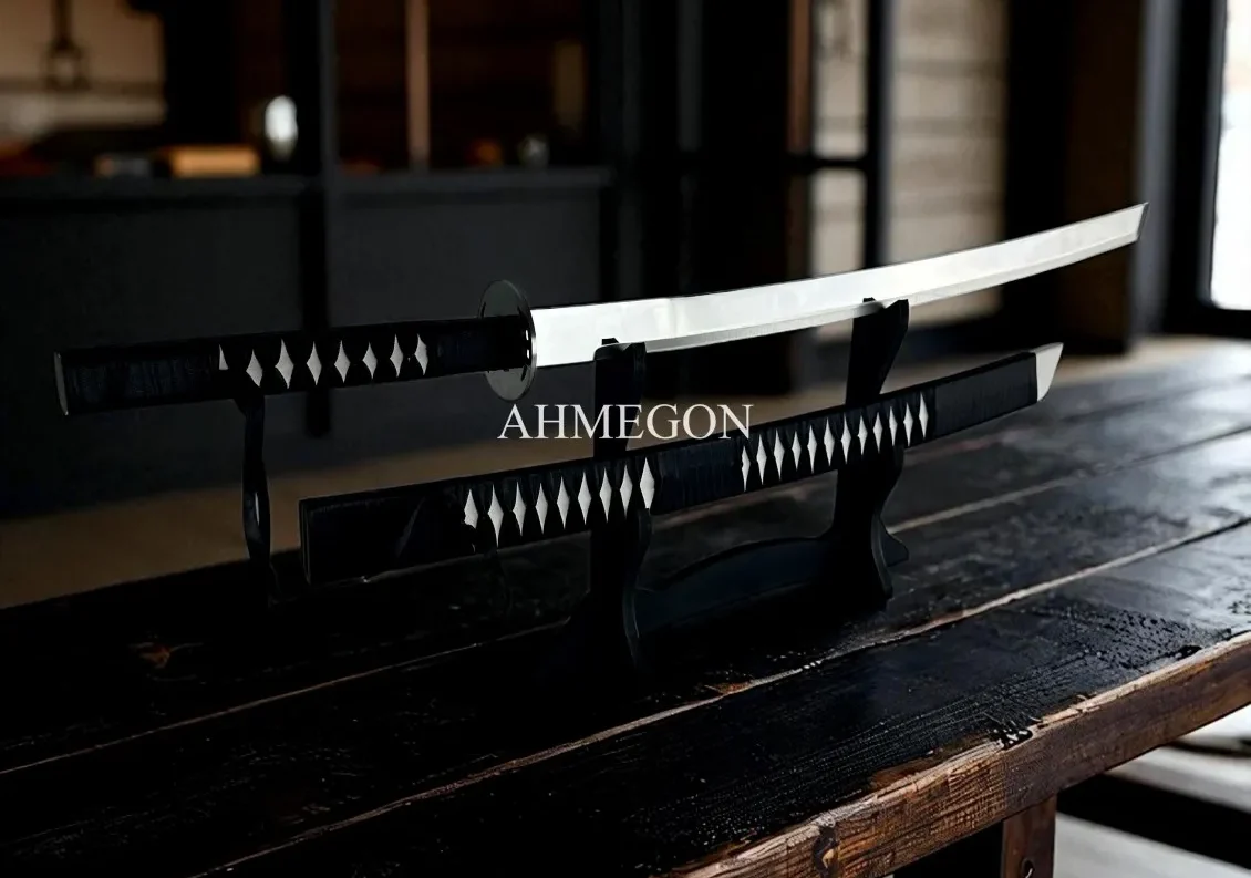 Ahmegon.com: Koleksiyonerlere Özel Hediye Seçim Rehberi (Kılıç, Katana, Miğfer)